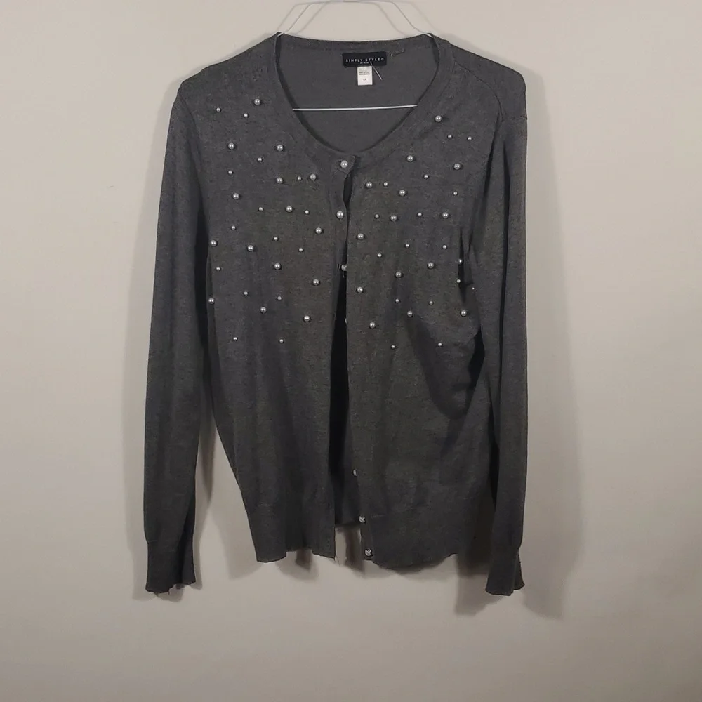Gray Cardigan with pearls Size Large
